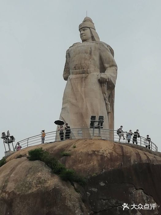 "皓月园,覆鼎岩海滨的郑成功纪念园。
"-厦门皓月园-鼓浪屿周边游